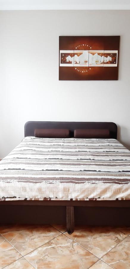 Flora Apartman غيولا المظهر الخارجي الصورة